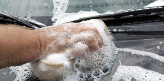 Gąbki do mycia samochodu – co warto wiedzieć przed zakupem?